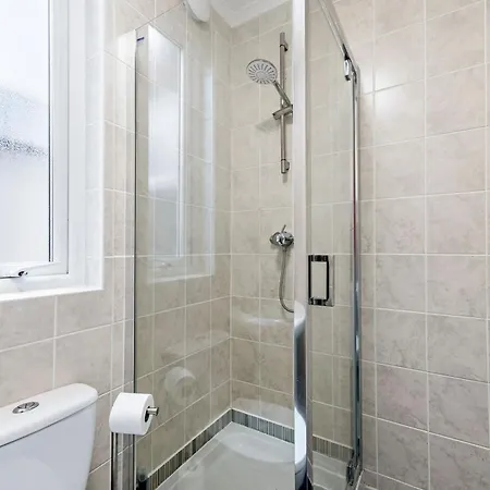 King Bed - Luxury 3br House - Fast Wi-fi * Barrow-in-Furness